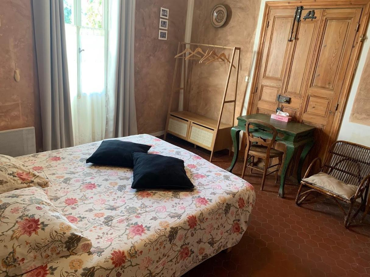 Chambres Et Table D'Hotes Au Brabo Mormoiron Eksteriør billede